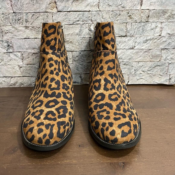 Franco Sarto Benny leopard print boots with chain accent 9 - Picture 7 of 7